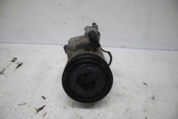 COMPRESSEUR DE CLIMATISATION  SMART / MITSUBISHI - Vue 1